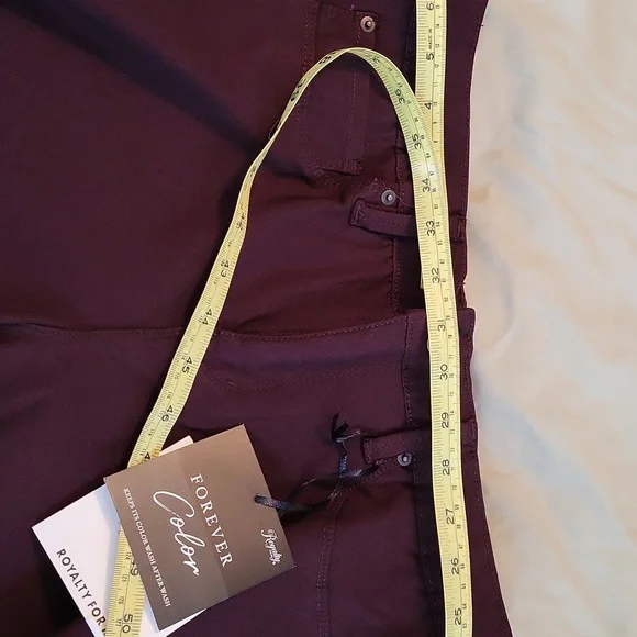 Royalty For Me Burgandy pants/sizeL - Picture 5 of 5